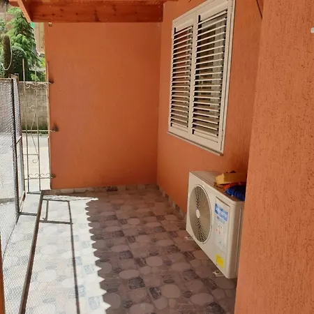 Vacation Near The Afer Liqenit Apartamento