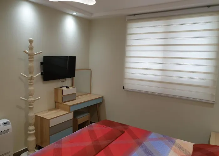 Vacation Near The Afer Liqenit Apartment Pogradec