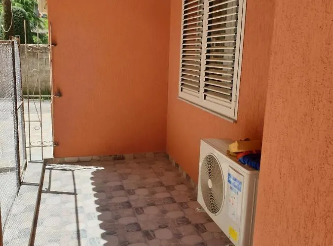 Vacation Near The Afer Liqenit Apartment